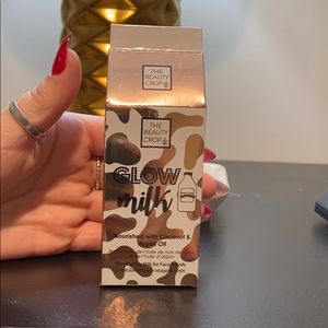 Glow milk highlighter